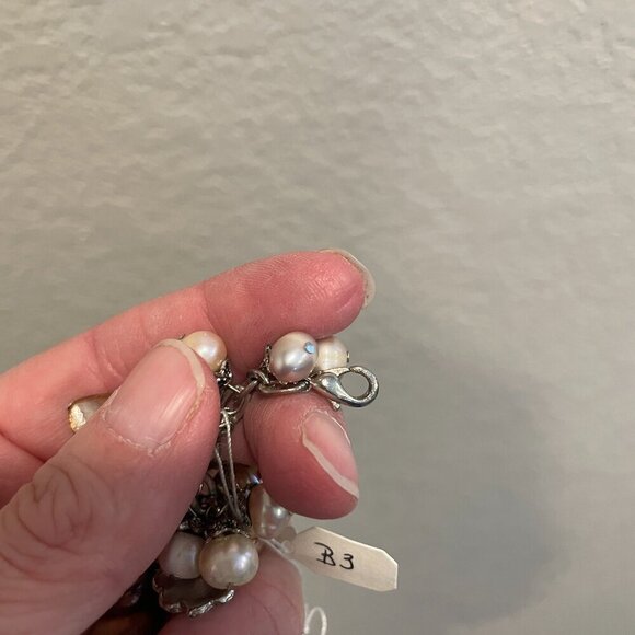New Pearl and Shell Charm Bracelet - Picture 4 of 4